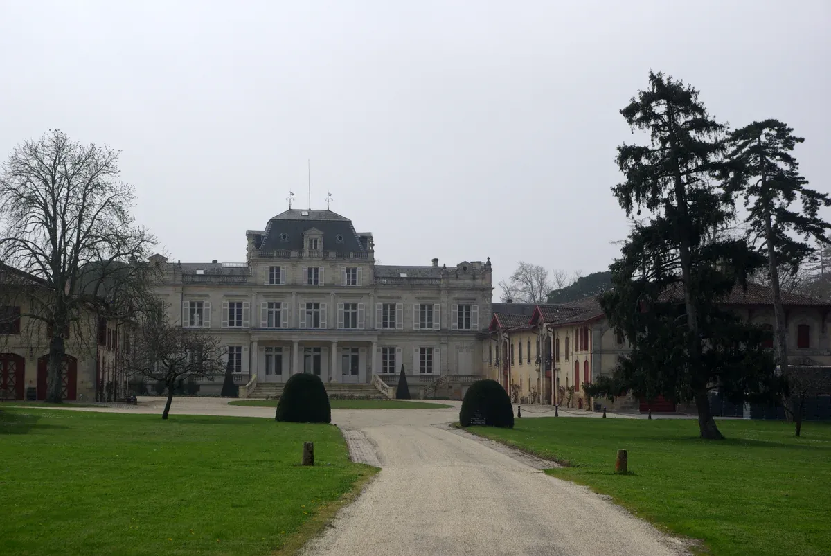 Château Giscours in Labarde, in the Margaux appellation, seen on a Bordeaux wine day tour